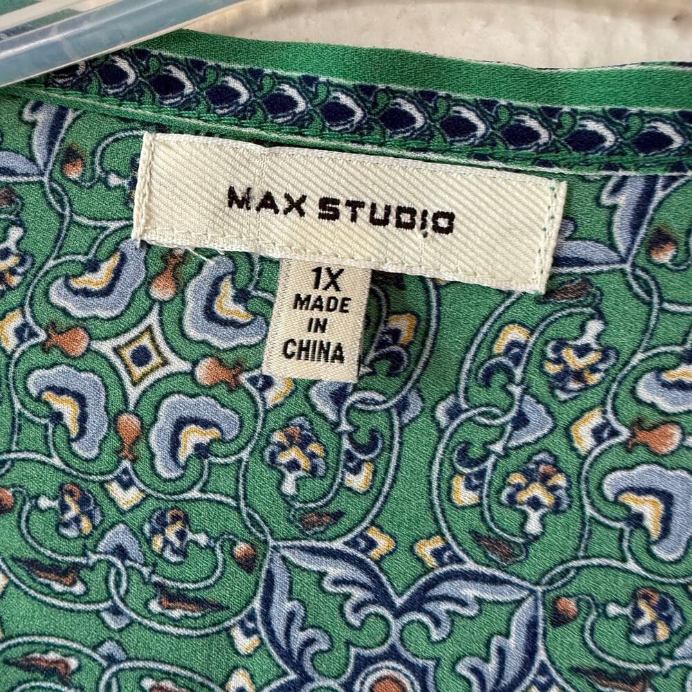 Max Studio Size 1X Tie front green floral blouse - Picture 3 of 10